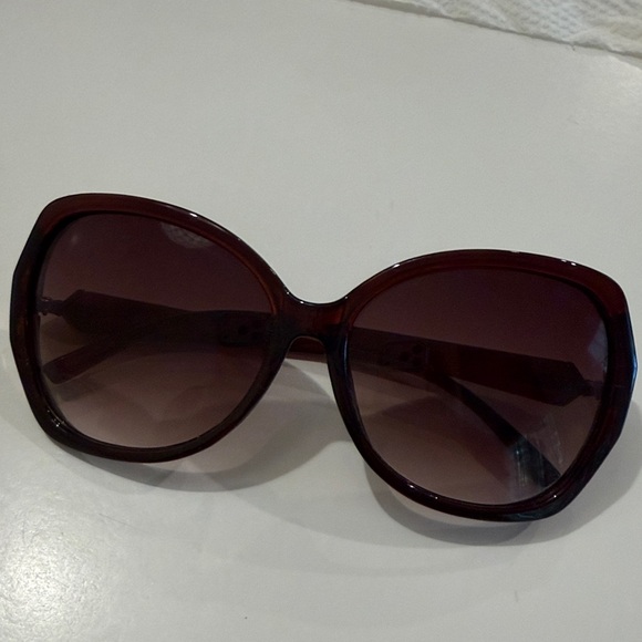 Elegant Brown Sunglasses